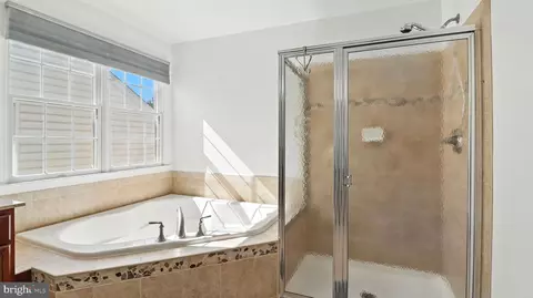 Bath - 43080 Addlestone Pl, Ashburn, VA 20148 photo 1 of 4