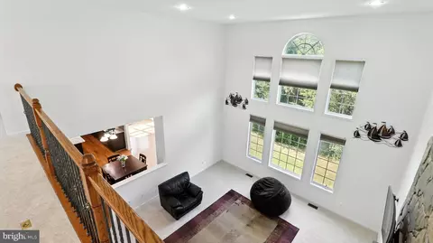 Entry Way - 43080 Addlestone Pl, Ashburn, VA 20148 photo 15 of 36