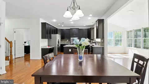Entry Way - 43080 Addlestone Pl, Ashburn, VA 20148 photo 19 of 36