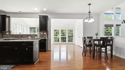Entry Way - 43080 Addlestone Pl, Ashburn, VA 20148 photo 24 of 36