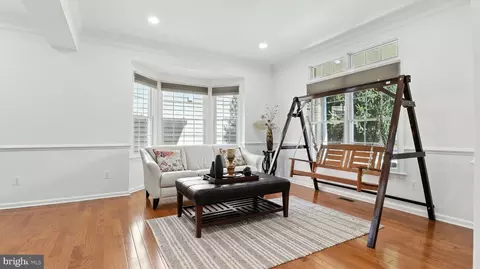 Entry Way - 43080 Addlestone Pl, Ashburn, VA 20148 photo 7 of 36