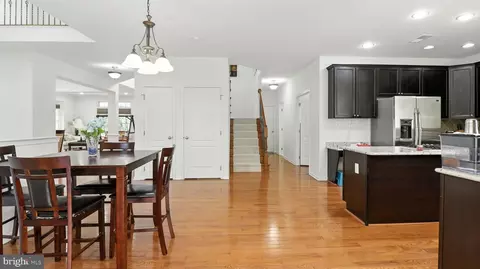 Entry Way - 43080 Addlestone Pl, Ashburn, VA 20148 photo 20 of 36