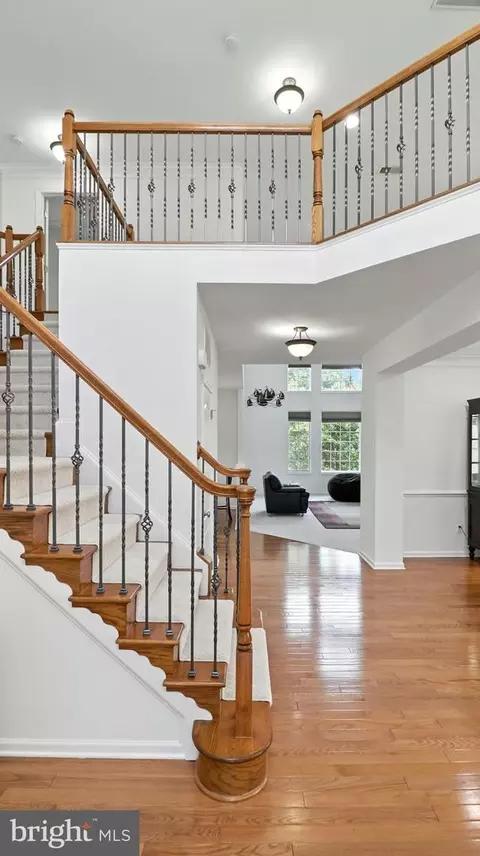 Entry Way - 43080 Addlestone Pl, Ashburn, VA 20148 photo 8 of 36