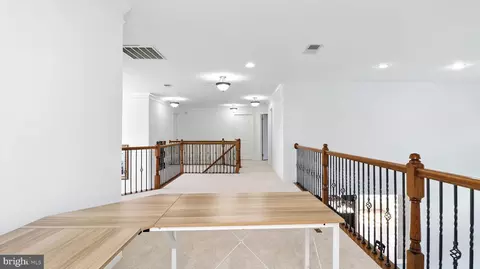 Entry Way - 43080 Addlestone Pl, Ashburn, VA 20148 photo 30 of 36