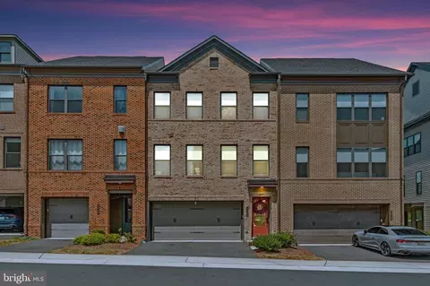 Exterior - 42364 Zenith Ter, Ashburn, VA 20148 photo 11 of 17