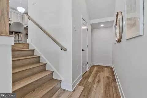 Entry Way - 42364 Zenith Ter, Ashburn, VA 20148 photo 13 of 15