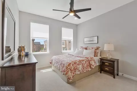 Bedroom - 42364 Zenith Ter, Ashburn, VA 20148 photo 6 of 7