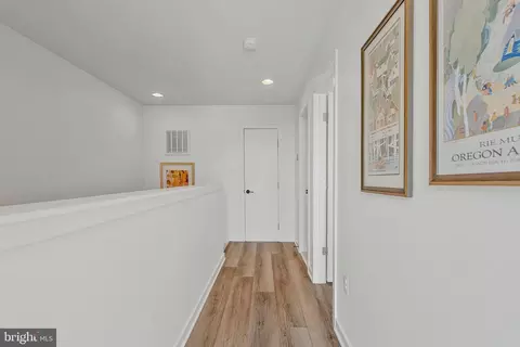 Entry Way - 42364 Zenith Ter, Ashburn, VA 20148 photo 11 of 15