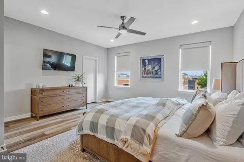 Bedroom - 42364 Zenith Ter, Ashburn, VA 20148 photo 2 of 7