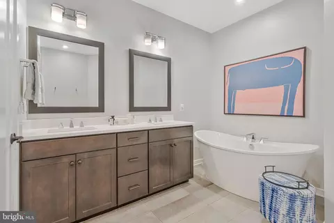 Bath - 42364 Zenith Ter, Ashburn, VA 20148 photo 1 of 2