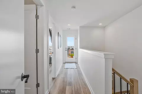 Entry Way - 42364 Zenith Ter, Ashburn, VA 20148 photo 12 of 15