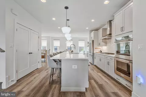 Entry Way - 42364 Zenith Ter, Ashburn, VA 20148 photo 5 of 15