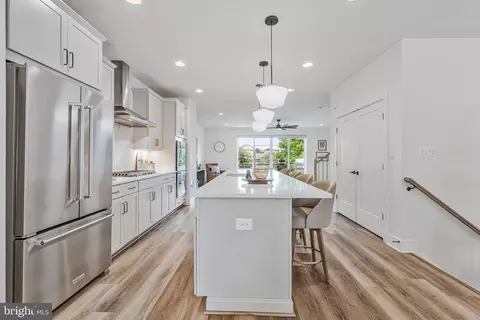 Entry Way - 42364 Zenith Ter, Ashburn, VA 20148 photo 4 of 15