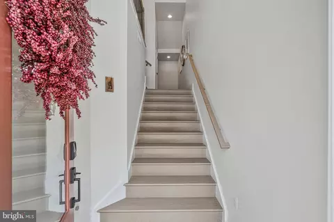 Entry Way - 42364 Zenith Ter, Ashburn, VA 20148 photo 1 of 15