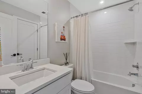 Bath - 42364 Zenith Ter, Ashburn, VA 20148 photo 2 of 2
