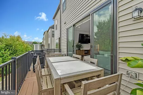 Exterior - 42364 Zenith Ter, Ashburn, VA 20148 photo 3 of 17