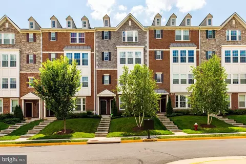 44033 Etna Ter, Chantilly, VA 20152