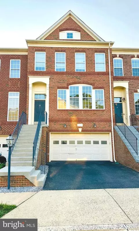 22047 Avonworth Sq, Broadlands, VA 20148