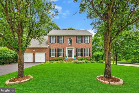 802 Casla Ct SE, Leesburg, VA 20175