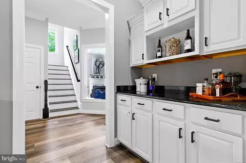 Entry Way - 22530 Forest Run Dr, Ashburn, VA 20148 photo 5 of 30