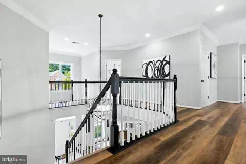 Entry Way - 22530 Forest Run Dr, Ashburn, VA 20148 photo 18 of 30