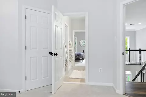 Entry Way - 22530 Forest Run Dr, Ashburn, VA 20148 photo 21 of 30