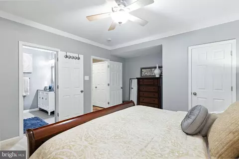 Bedroom - 22530 Forest Run Dr, Ashburn, VA 20148 photo 10 of 10