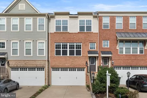 25359 Wakestone Park Ter, Chantilly, VA 20152