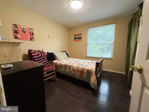 Bedroom - 229 Applegate Dr, Sterling, VA 20164 photo 1 of 5