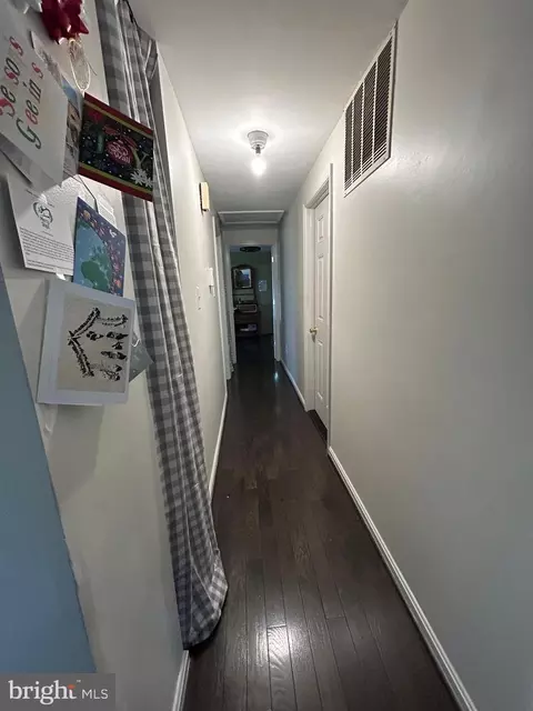 Entry Way - 229 Applegate Dr, Sterling, VA 20164 photo 3 of 5