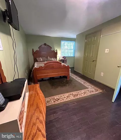Bedroom - 229 Applegate Dr, Sterling, VA 20164 photo 3 of 5