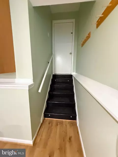 Entry Way - 229 Applegate Dr, Sterling, VA 20164 photo 5 of 5
