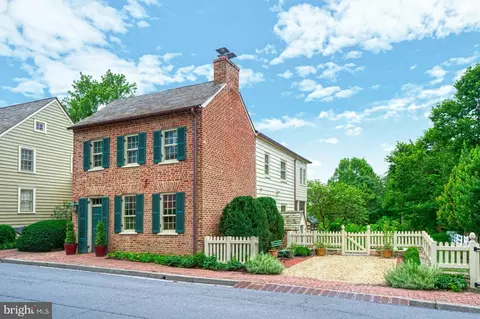 40135 Main St, Waterford, VA 20197