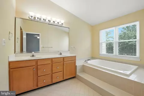 43791 Steinbeck Sq, Ashburn, VA 20147 photo 47