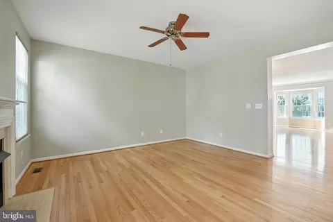43791 Steinbeck Sq, Ashburn, VA 20147 photo 34