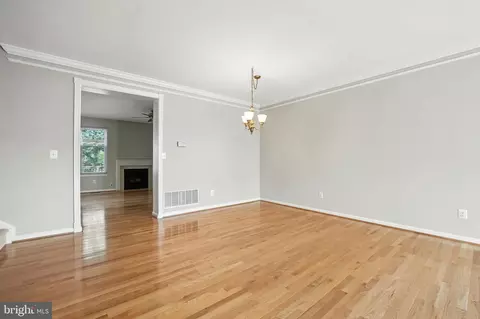 43791 Steinbeck Sq, Ashburn, VA 20147 photo 13