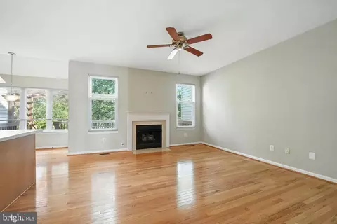 43791 Steinbeck Sq, Ashburn, VA 20147 photo 21