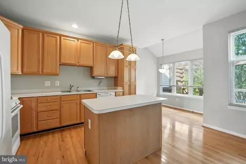 43791 Steinbeck Sq, Ashburn, VA 20147 photo 24