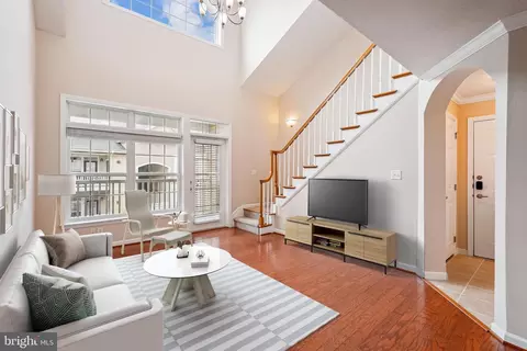 508 Sunset View Ter SE #407, Leesburg, VA 20175