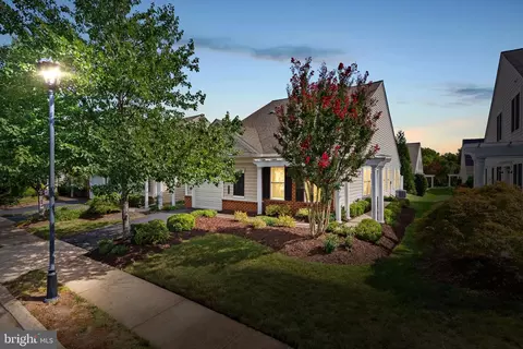 44444 Oakmont Manor Sq, Ashburn, VA 20147