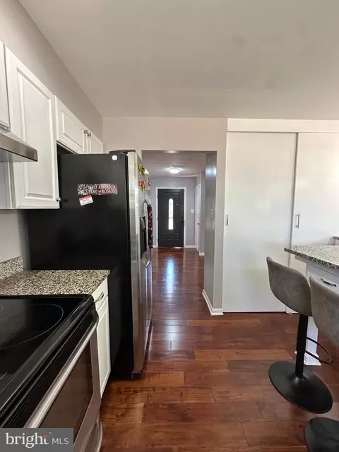 Entry Way - 1307 E Holly Ave E, Sterling, VA 20164 photo 4 of 11