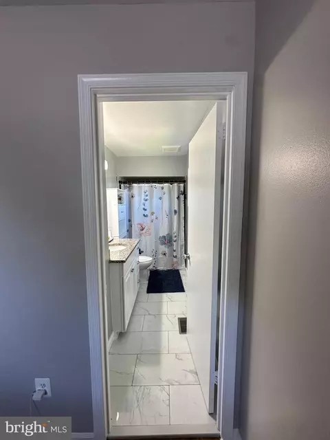 Entry Way - 1307 E Holly Ave E, Sterling, VA 20164 photo 9 of 11