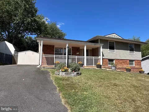 1307 E Holly Ave E, Sterling, VA 20164