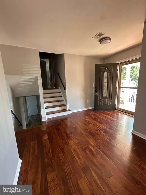 Entry Way - 1307 E Holly Ave E, Sterling, VA 20164 photo 2 of 11