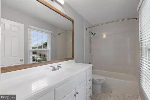 Bath - 1929 E Beech Rd, Sterling, VA 20164 photo 2 of 4