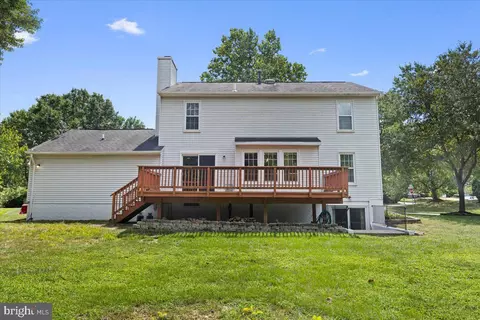 Exterior - 1929 E Beech Rd, Sterling, VA 20164 photo 8 of 8