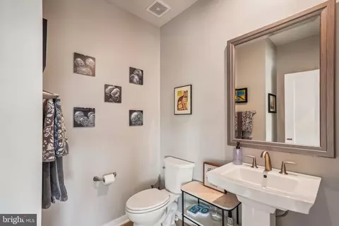43544 Centergate Dr, Ashburn, VA 20148 photo 14
