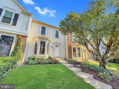 43876 Laburnum Sq, Ashburn, VA 20147