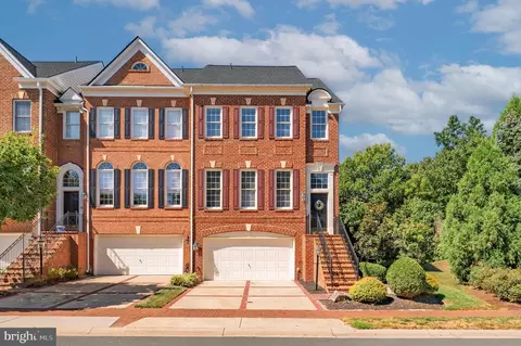 18505 Bear Creek Ter, Leesburg, VA 20176