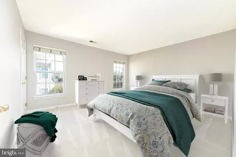 Bedroom - 20885 Conesus Sq, Ashburn, VA 20147 photo 3 of 5
